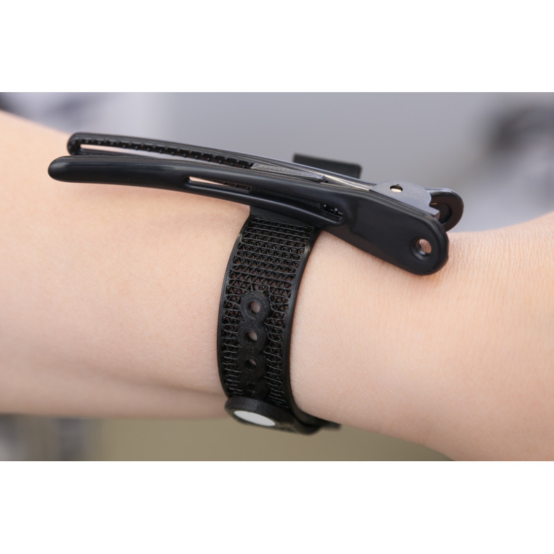Hairdresser tool-band for sectioning-clips